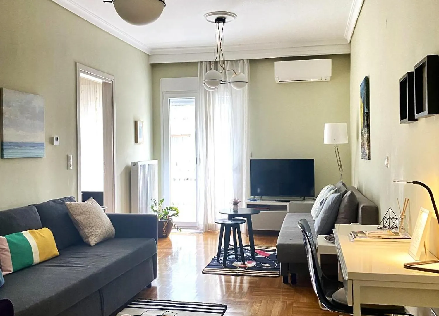 Aristotelis Cozy And Playful At Roman Forum Szaloniki Apartman
