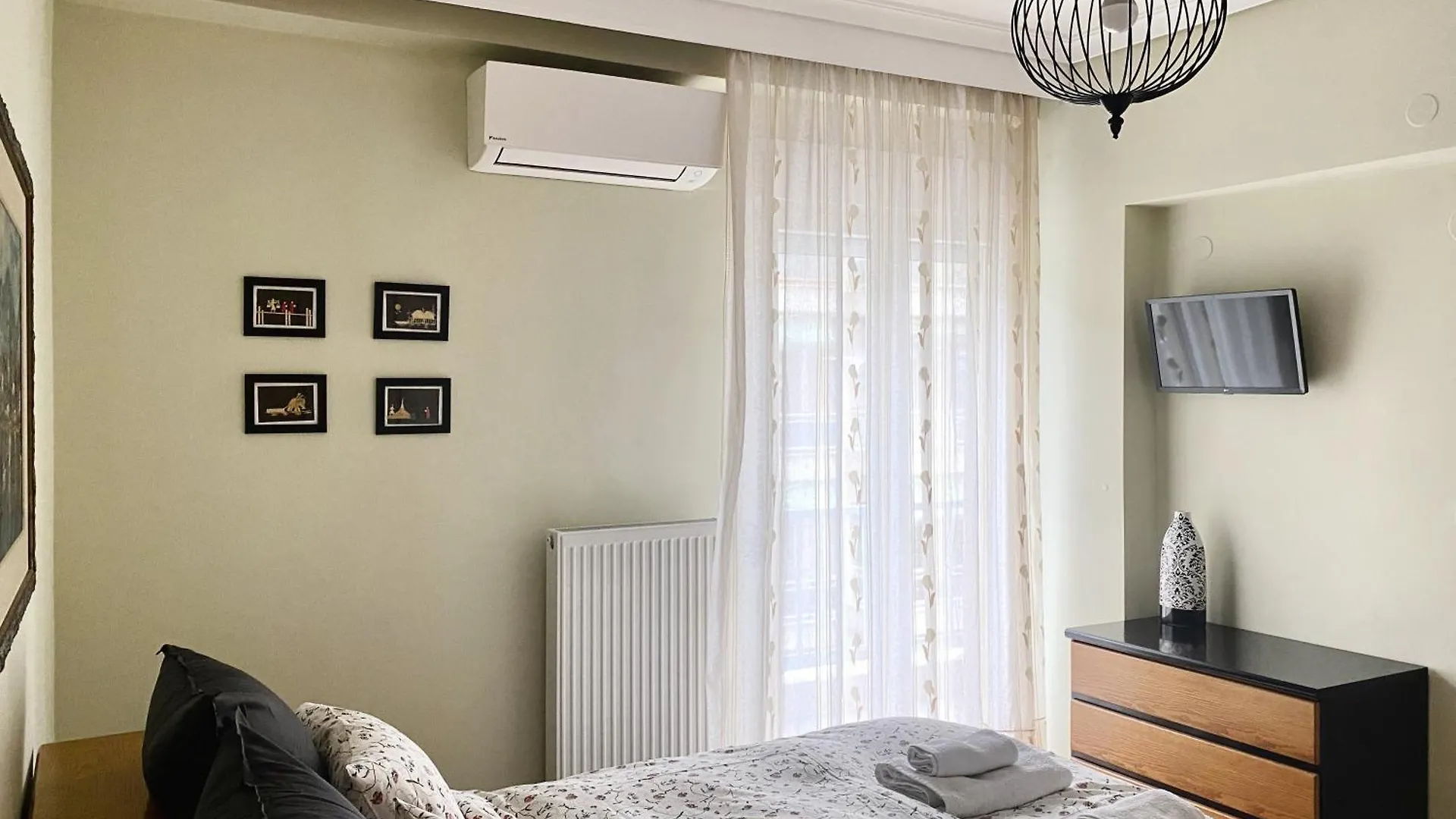 Aristotelis Cozy And Playful At Roman Forum Szaloniki Apartman